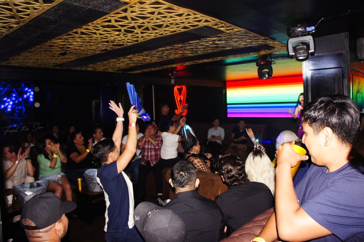 Galería Sins Night Club - SinsNightclub1